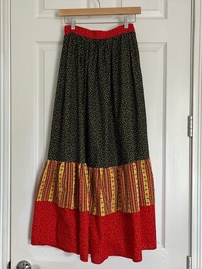 1970s Floral Prairie Skirt